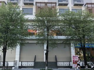 Cho thuê shophouse đẹp vị trí vàng tại the manor central park