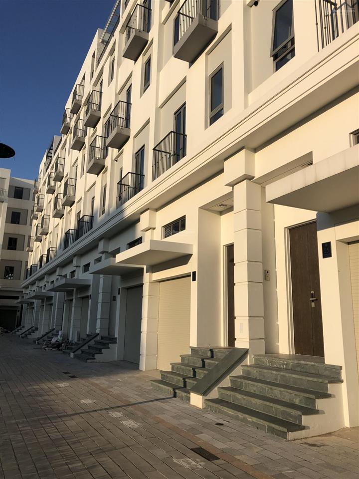 Cho thuê shophouse đẹp vị trí vàng tại the manor central park