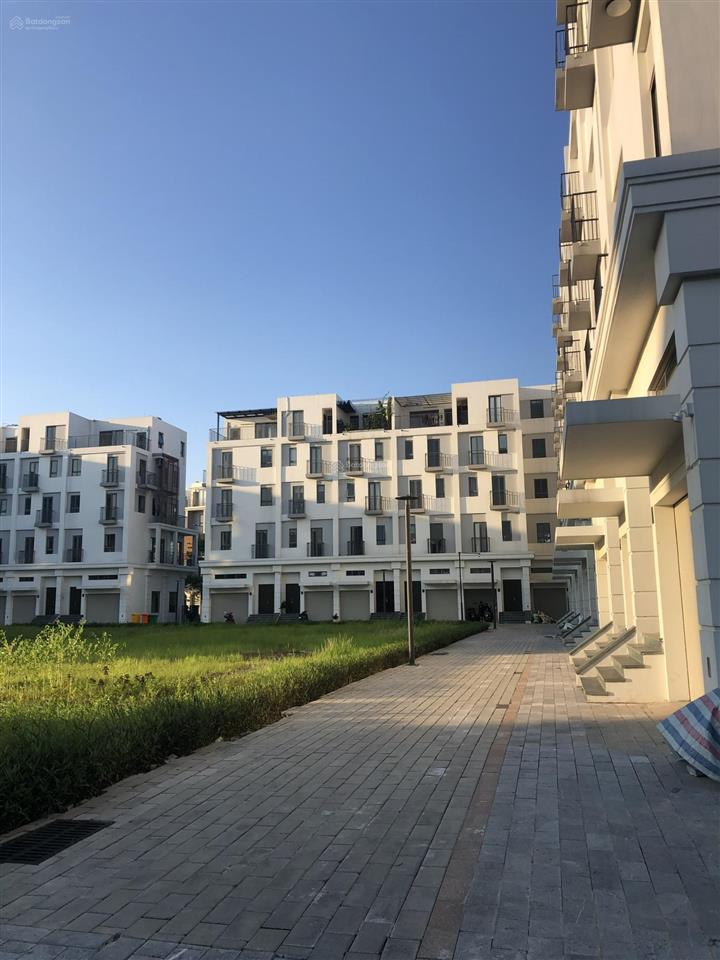 Cho thuê shophouse đẹp vị trí vàng tại the manor central park