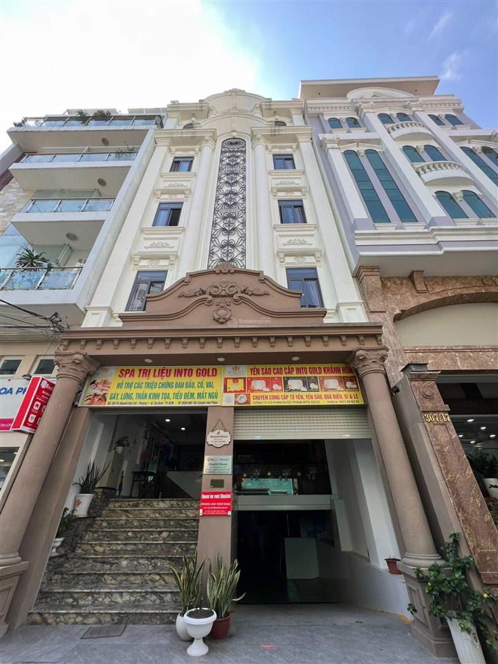 Bán toà nhà nam kỳ khởi nghĩa, quận 3, (7.5mx18m), hầm + 7 tầng, thu nhập 1.8 tỷ/năm giá 37 tỷ