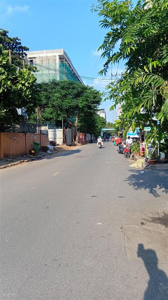 Bán nhà mt mai lão bạng 5 x 22 có 4 tầng giá 23 tỷ tl
