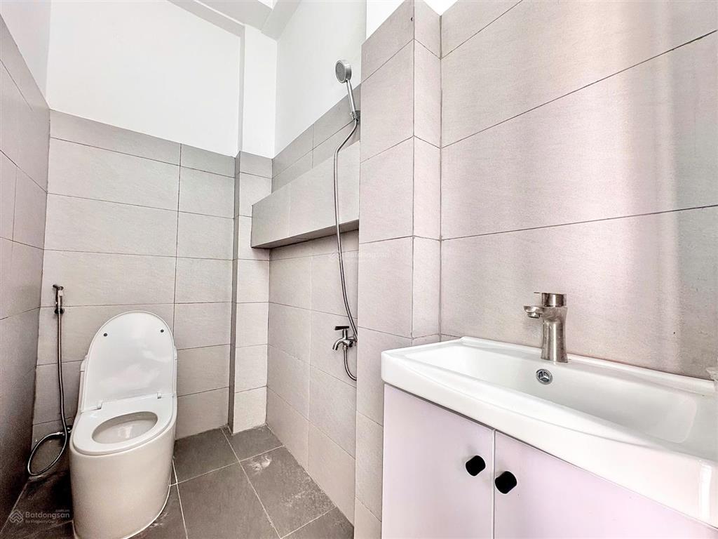 Bán chdv 13a  tân kỳ tân quý 9,8 tỷ 17 phòng doanh thu 80tr/tháng  0359 458 *** huỳnh