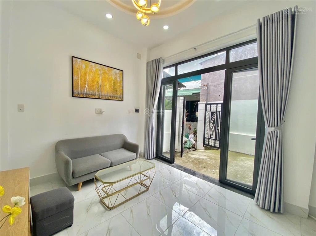 Bán nhà 2 lầu sân thượng 4pn giá 2,35tỷ đường liên khu 5  6 bình tân