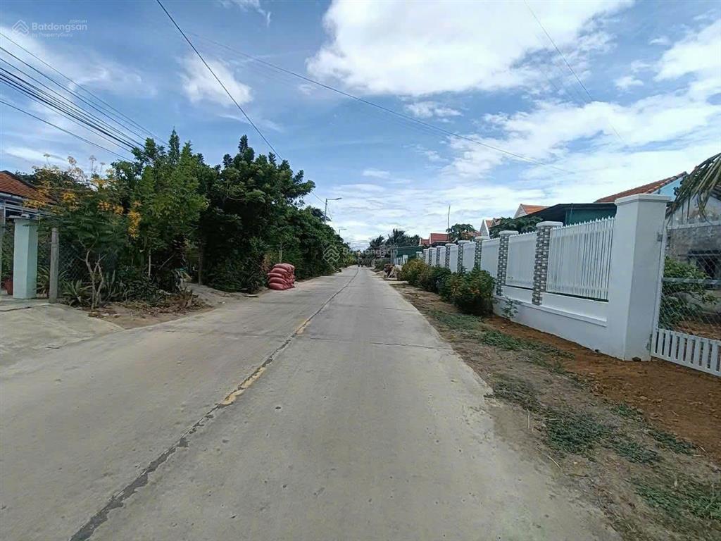 Bán đất phường ninh hoà (ninh đa cũ) hiện trạng đất trống cho ac nào thích trồng rau nuôi cá
