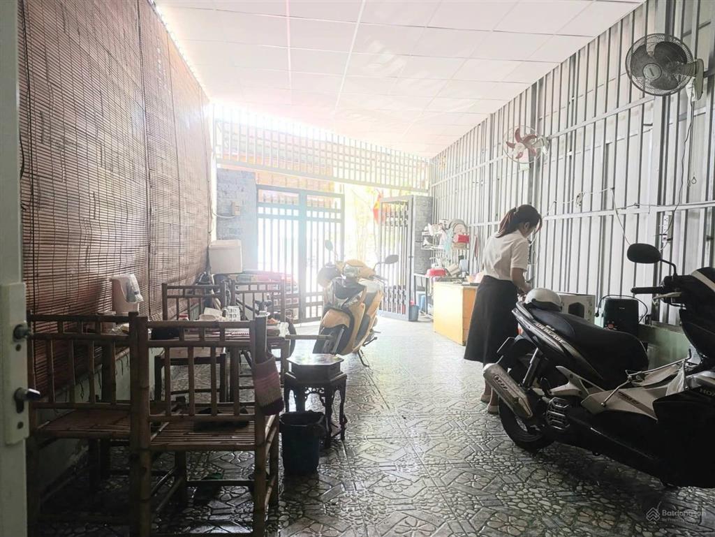 Cho thuê nhà mặt tiền đường vừa ở và kinh doanh nhỏ. nhà 3pn có nội thất giá rẻ