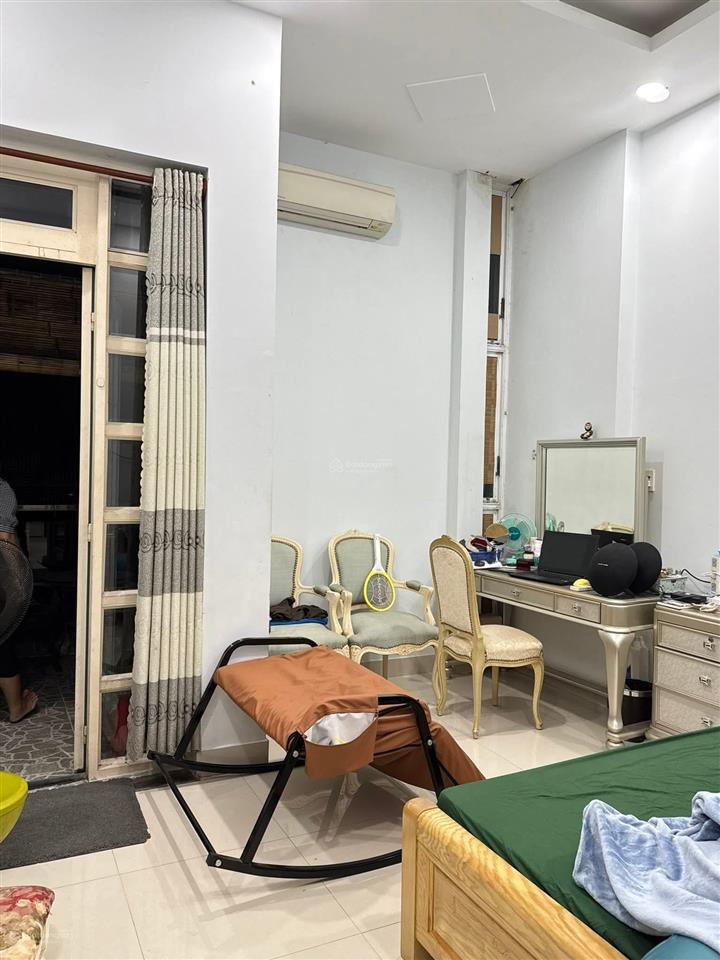 Cho thuê nhà 3 lầu sạch đẹp nguyễn duy trinh , 8 triệu, 3pn + 3wc có 3 máy lạnh...