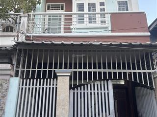 Cho thuê nhà 3 lầu 3 pn+1 phòng thờ giá 9tr/tháng