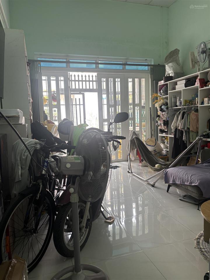 Bán nhà 1 trệt 1 lầu có 3pn và 2wc giá 4 tỷ thương lượng