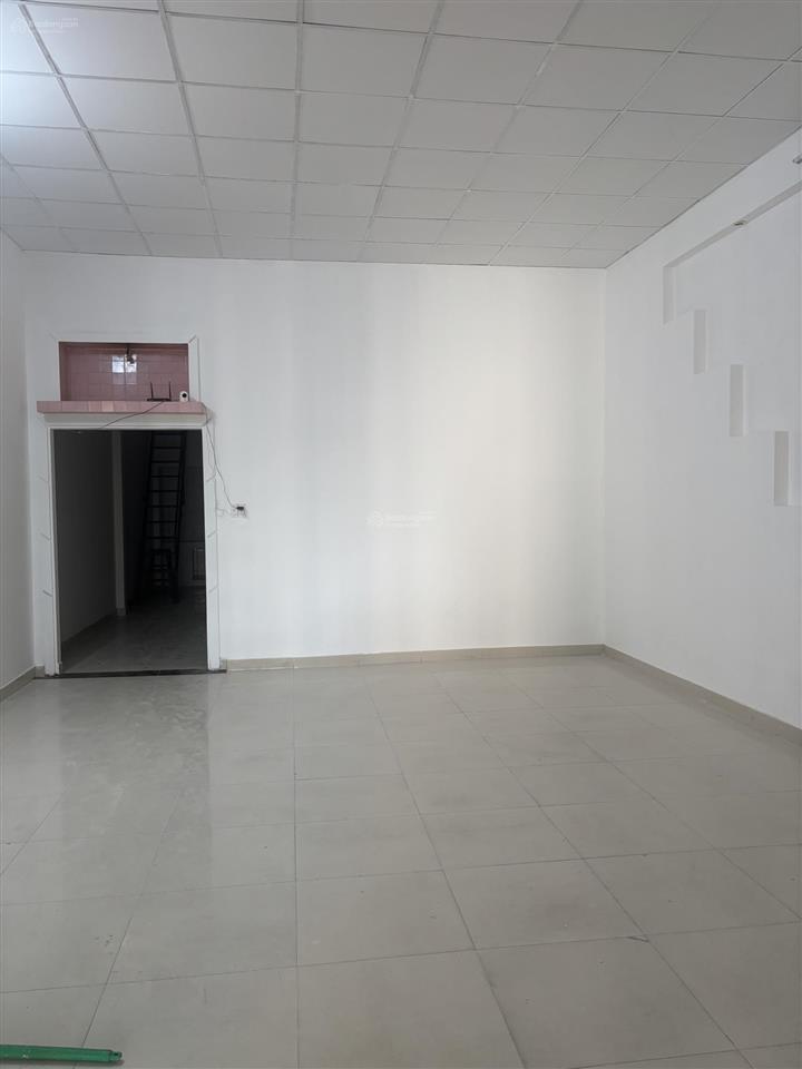 Cho thuê nhà cấp 4 rộng 120m2 có 2 pn