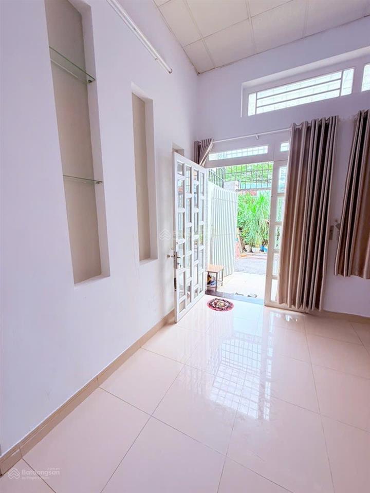 Cho thuê nhà 50m2, giá chỉ 5,5 triệu tại nguyễn duy trinh, phường phú hữu. có đầy đủ nội thất