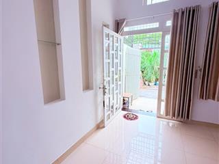 Cho thuê nhà 50m2, giá chỉ 5,5 triệu tại nguyễn duy trinh, phường phú hữu. có đầy đủ nội thất