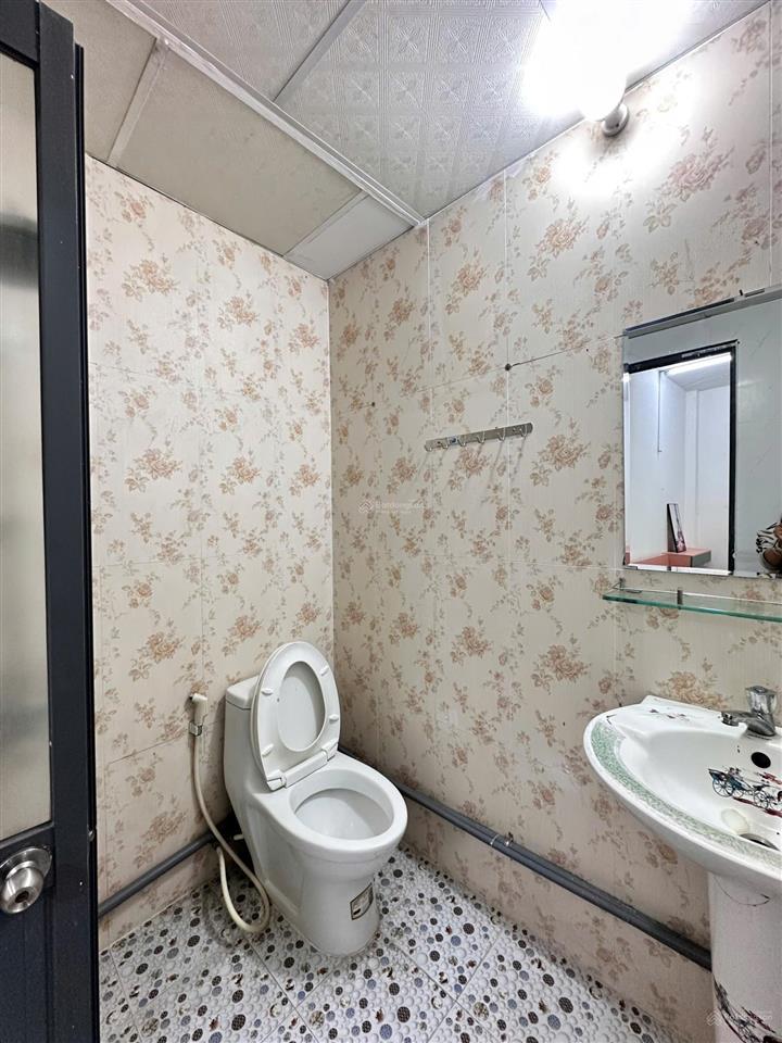 Cho thuê căn hộ dịch vụ q4, đường tôn thất thuyết. phòng cửa sổ trời, full nội thất