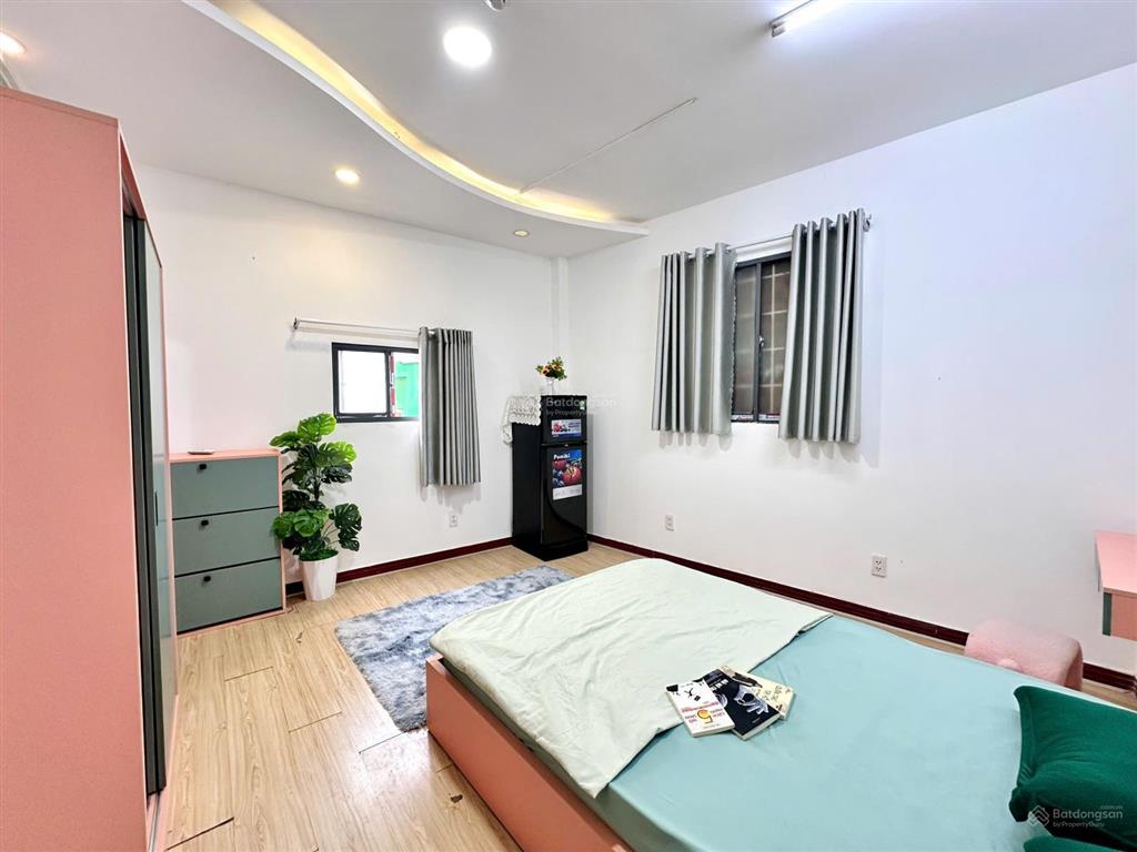 Cho thuê căn hộ dịch vụ q4, đường tôn thất thuyết. phòng cửa sổ trời, full nội thất