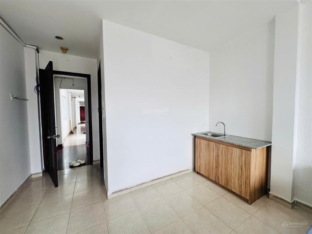 Cho thuê phòng trọ quận 7......phòng trọ full nội thất, ban công view sông cực thoáng mát