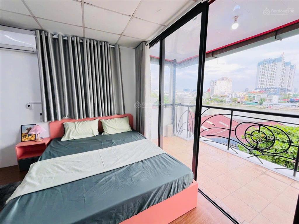 Cho thuê căn hô dịch vụ q4, 1 phòng ngủ ngăn vách kính, ban công full nội thất.