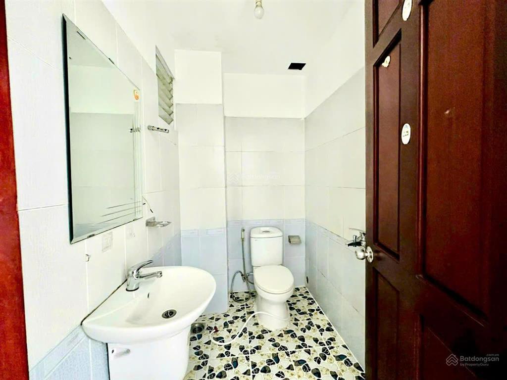 Cho thuê phòng trọ đường trần xuân soạn, phòng ban công view sông, full nội thất.