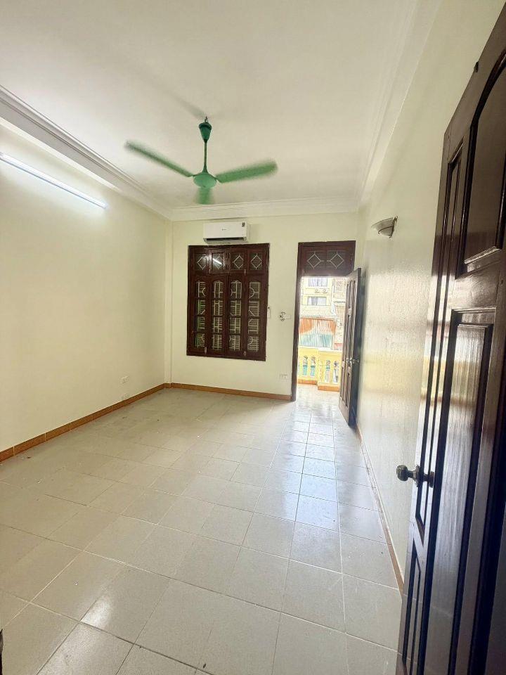 Cho thuê nhà ngõ 70 Lương Yên, Hai Bà Trưng 50M x 4T FULL ĐỒ giá 12 triệu