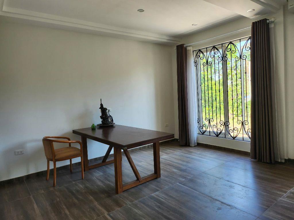Cho thuê BT  Xuân Phương, Nam Từ Liêm 150M x 5T THANG MÁY, Ô TÔ DỪNG ĐỖ giá 35 triệu 