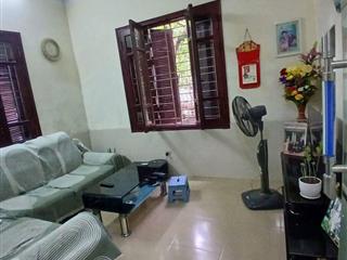 Cho thuê nhà mặt ngõ Nguyễn Văn Huyên, Cầu Giấy 40m x 5T ô tô giá 17 triệu