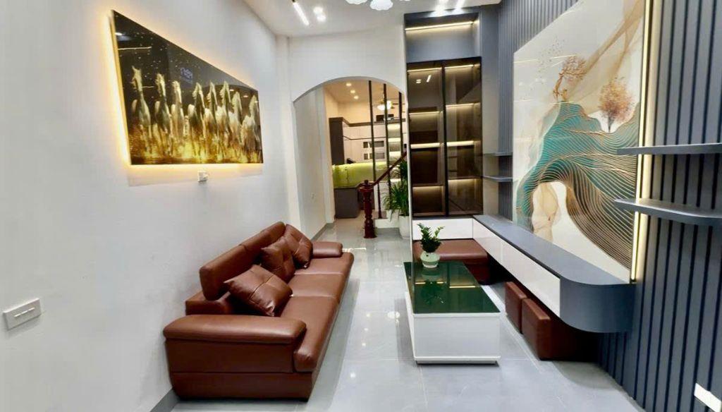 Cho thuê nhà Lê Quang Đạo, Phú Đô 38m*5 tầng (5PN) ĐẸP, FULL ĐỒ giá 13 triệu