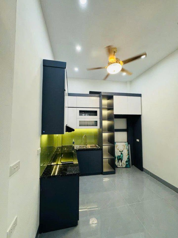 Cho thuê nhà Lê Quang Đạo, Phú Đô 38m*5 tầng (5PN) ĐẸP, FULL ĐỒ giá 13 triệu