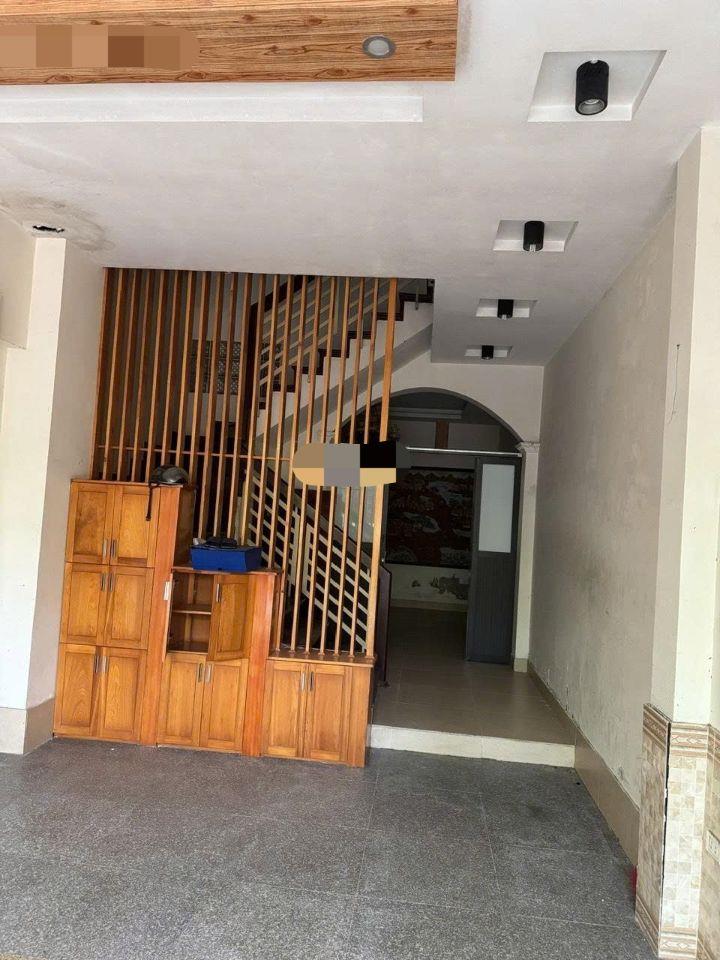 Cho thuê nhà Duy Tân, Cầu Giấy 50m*6 tầng (6 phòng) Ô TÔ ĐỖ CỬA giá 25 triệu