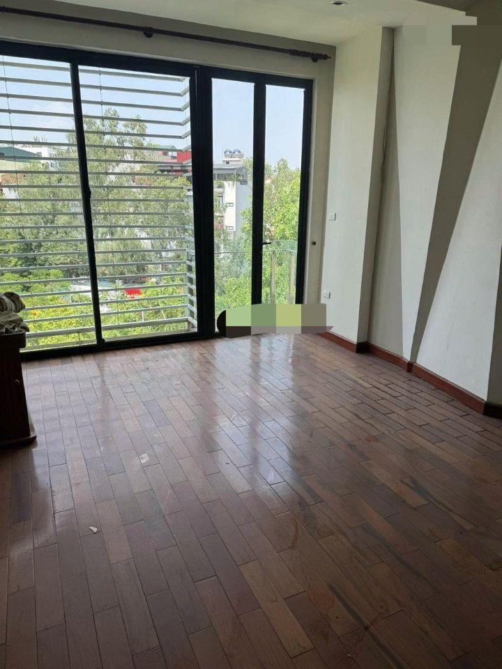 Cho thuê nhà Duy Tân, Cầu Giấy 50m*6 tầng (6 phòng) Ô TÔ ĐỖ CỬA giá 25 triệu