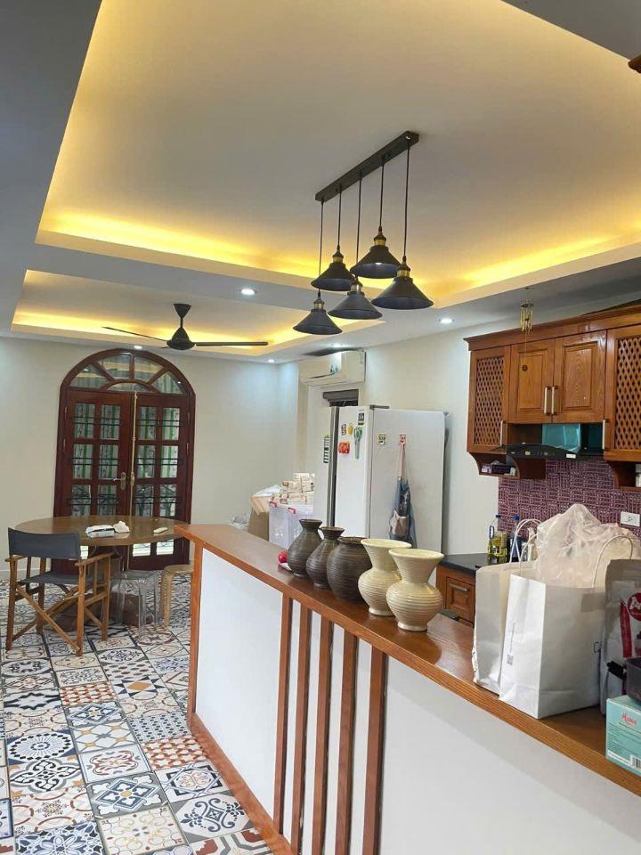 Cho thuê nhà ngõ 91 Hoàng Cầu, Đống Đa 55m*6 tầng THANH MÁY, OTO, KD giá 36 triệu