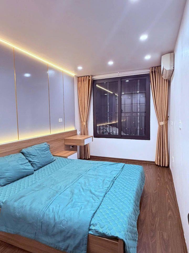 NHÀ MỚI, FULL ĐỒ Văn Chương, Đống Đa 20m*5T(3ngủ) giá 12 triệu