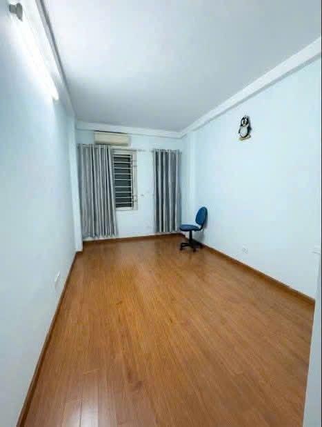 Nhà ngõ 103 Văn Cao, Ba Đình 30m*5T(3ngủ) Ô TÔ ĐỖ CỬA giá 13.5 triệu