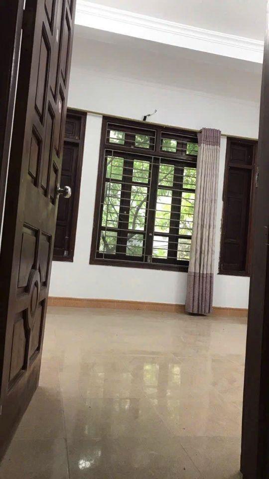 Cho thuê nhà ngõ 241 Chiến Thắng, Hà Đông 35m x 4T Ô TÔ ĐỖ CỬA giá 13.5 triệu