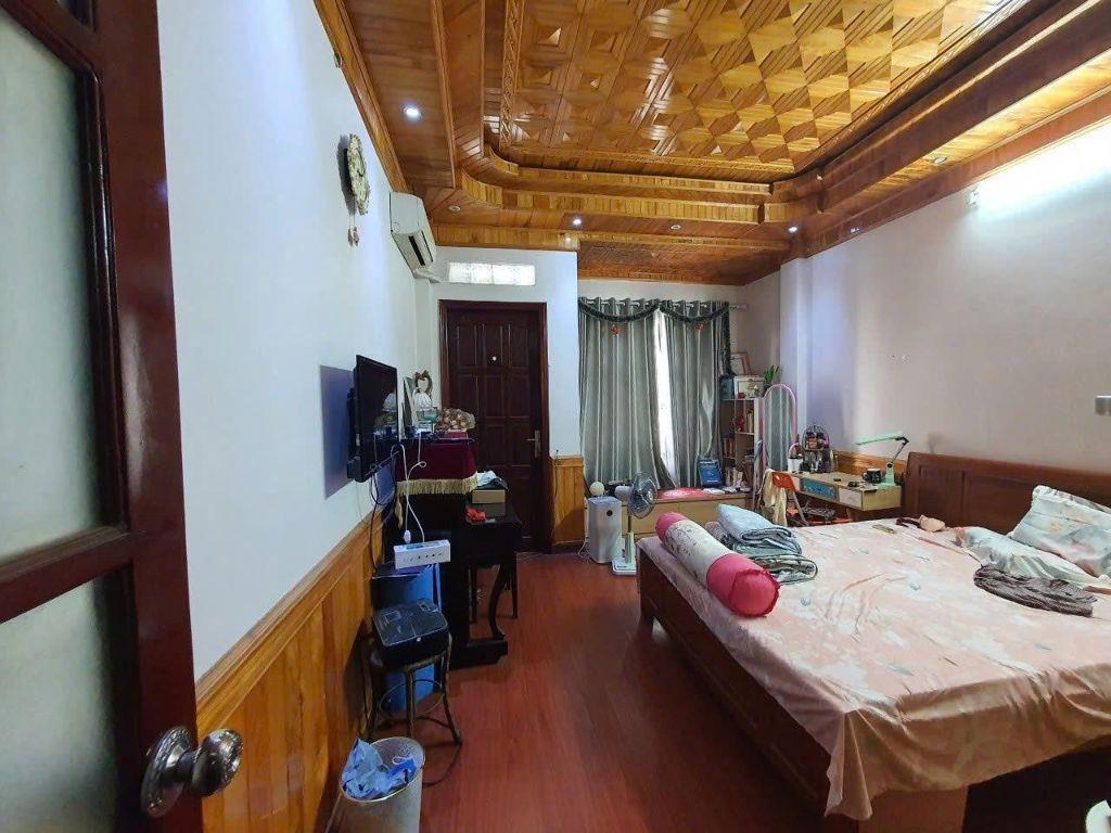 Cho thuê nhà ngõ 78 Duy Tân, Cầu Giấy 50m x 5T (6 phòng) OTO DỪNG ĐỖ _23 triệu