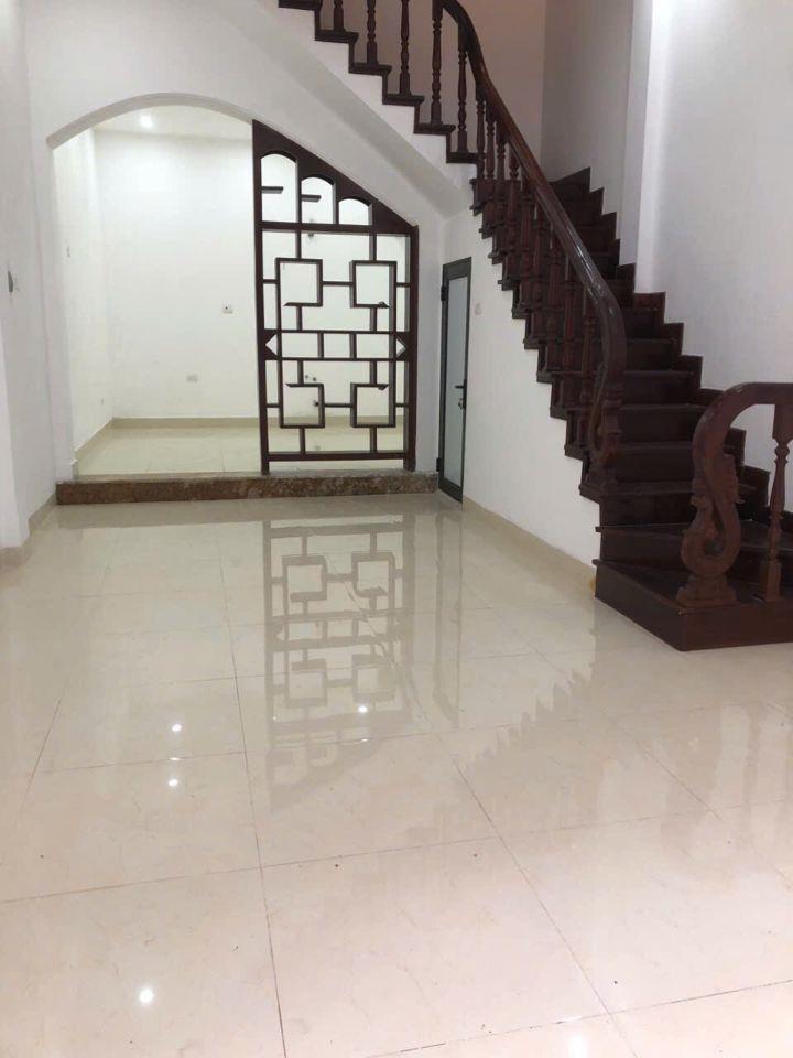 Cho thuê nhà ngõ Ô TÔ THÔNG Hoàng Quốc Việt, Cầu Giấy 50m x 4T  giá 20 triệu