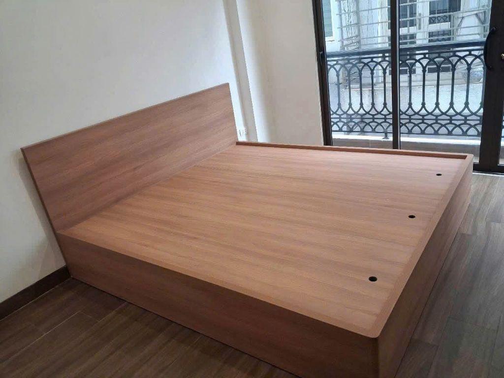 Nhà THANG MÁY, NỘI THẤT ĐẸP ngõ 89 Lạc Long Quân, Tây Hồ 40m x 5T giá 16.5 triệu