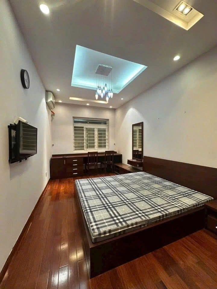 Nhà đẹp, nội thất đầy đủ, sang trọng Lương Sử C, Văn Miếu Đống Đa 70m x 5T(4 ngủ)