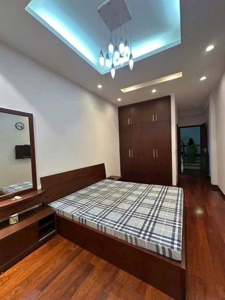 Nhà đẹp, nội thất đầy đủ, sang trọng Lương Sử C, Văn Miếu Đống Đa 70m x 5T(4 ngủ)