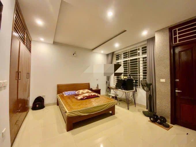 Cho thuê nhà ngõ ô tô 214 Khương Trung, Thanh Xuân 80m x 4T (4 ngủ) giá 17 triệu