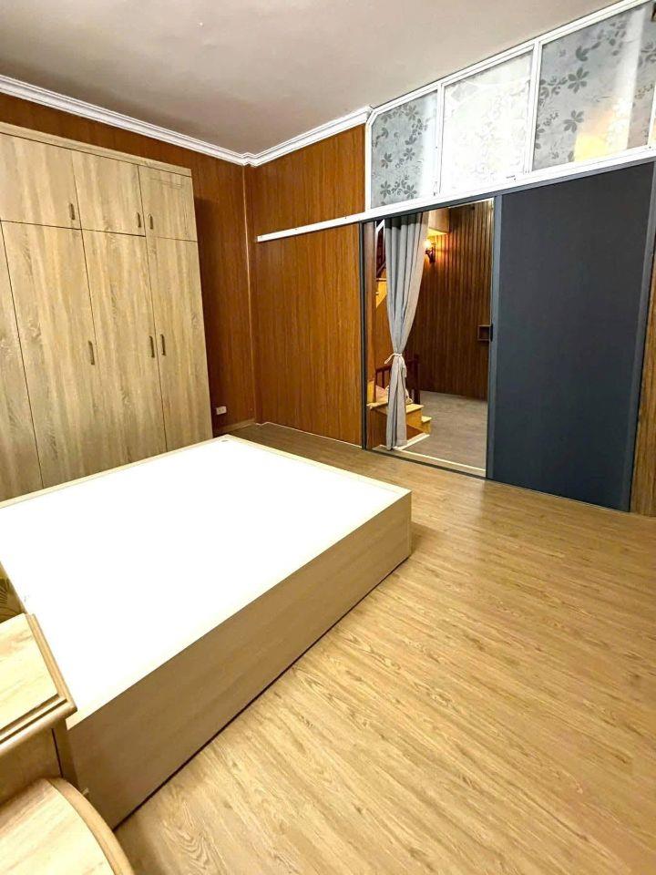 Cho thuê nhà Cửa Nam, Hoàn Kiếm 30m x 3T, 3 ngủ giá 13 triệu