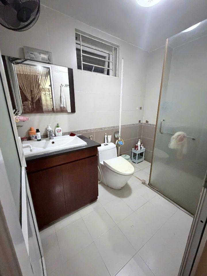 Cho thuê nhà Giải Phóng, Hoàng Mai 180m x 4T(XD 80M) VỈA HÈ, OTO giá 42 triệu