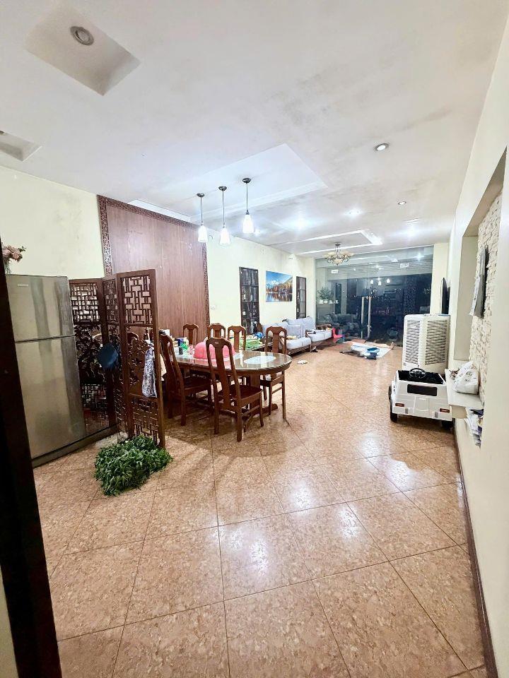 Cho thuê nhà Giải Phóng, Hoàng Mai 180m x 4T(XD 80M) VỈA HÈ, OTO giá 42 triệu