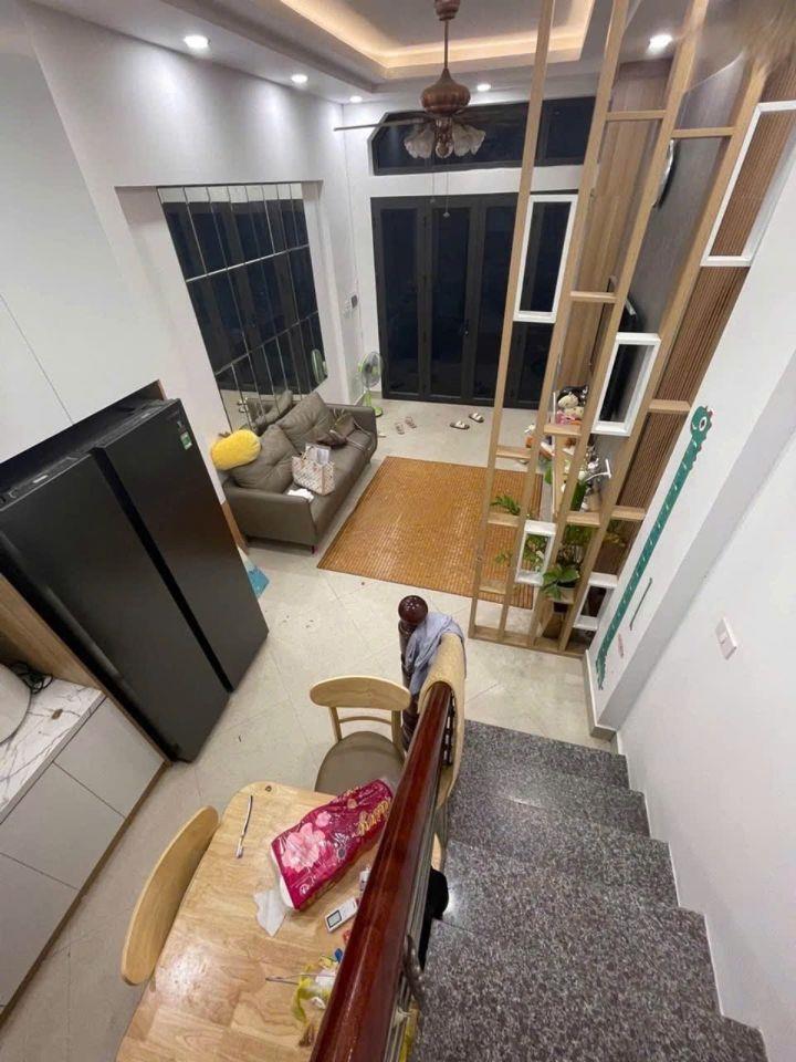 Cho thuê nhà ngõ 59 Khúc Thừa Dụ, Cầu Giấy 30m x 5T (3 ngủ) giá 15 triệu
