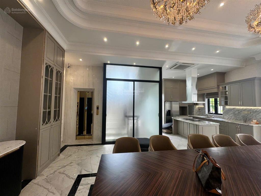 52 tỷ | villa hồ bơi đối diện công viên thạnh mỹ lợi