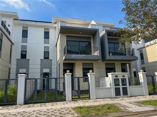 Cần bán gấp trước tết nhà phố 8x20m giá chỉ 7.95 tỷ (bao thuế phí), đông bắc, gọi bộ 0981 244 ***