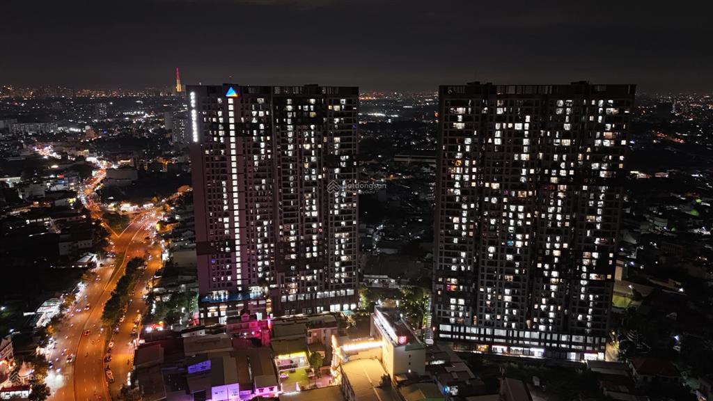 Bán gấp trong tuần opal boulevard 2pn, 98m2 chỉ 4.05 tỷ( bao thuế phí), đông nam, gọi bộ 0981 244 ***