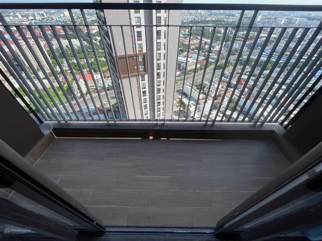 Bán gấp trong tuần opal boulevard 2pn, 98m2 chỉ 4.05 tỷ( bao thuế phí), đông nam, gọi bộ 0981 244 ***