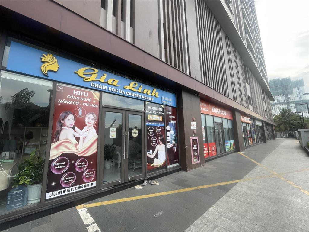 Cần tiền bán gấp 2pn opal boulevard 71,6m2 3,7 tỷ đông nam, sổ sẵn đăng là có, gọi bộ 0981 244 ***