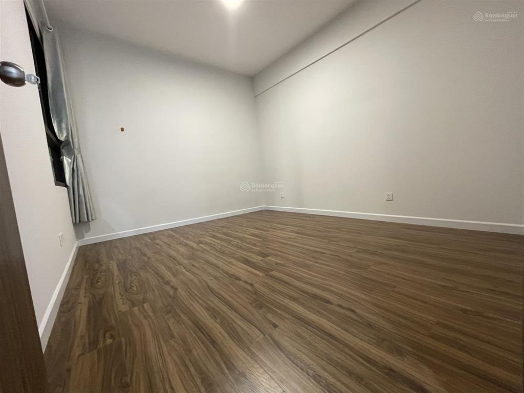 Cần tiền bán gấp 2pn opal boulevard 71,6m2 3,7 tỷ đông nam, sổ sẵn đăng là có, gọi bộ 0981 244 ***