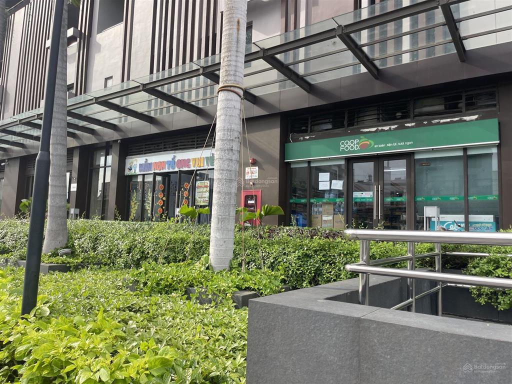 Cần tiền bán gấp 2pn opal boulevard 71,6m2 3,7 tỷ đông nam, sổ sẵn đăng là có, gọi bộ 0981 244 ***