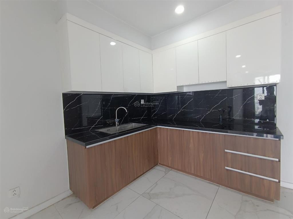 Sót lại 1 căn 3pn, 107m2 chỉ 4.5 tỷ, căn góc, đông nam, sổ sẵn, tầng 1x, gọi ngay 0981 244 ***