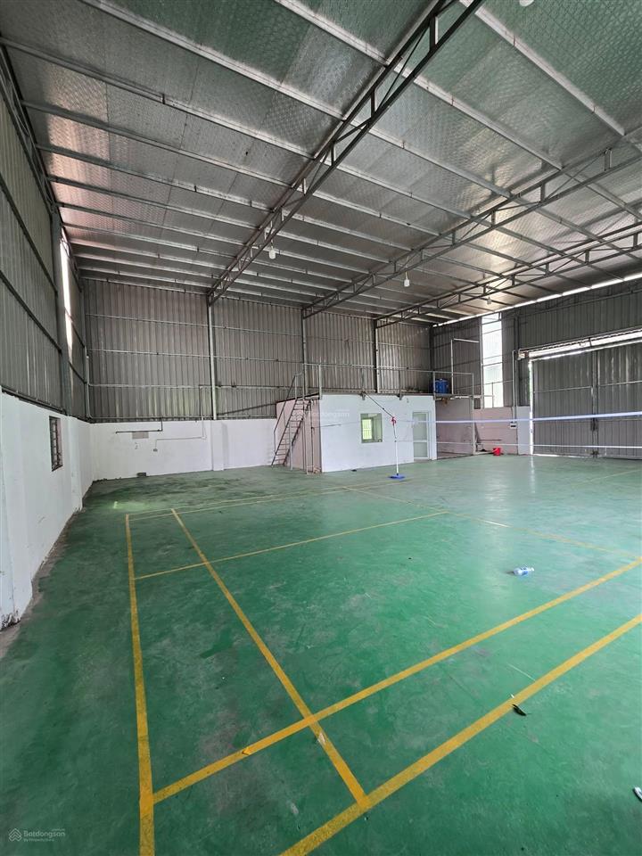 Phân lô vip  lô góc thông các ngả  3 ô tô tránh  vỉa hè 4m  sẵn kho xưởng  gần cao tốc